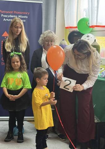 projekt kolorowe kredki 2025